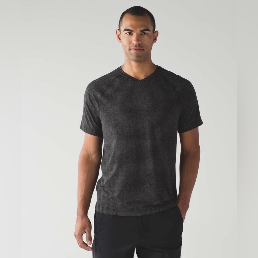 Lululemon V -Neck Mental Tech Short Sleeves 2.0 - Dark Grey
